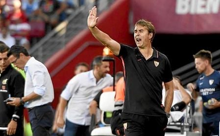 Lopetegui ha comenzado con buen pie en el Sevilla FC. Lopetegui ha comenzado con buen pie en el Sevilla FC.