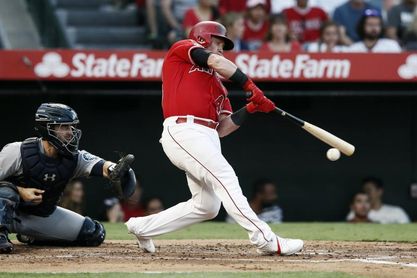 8-4. Calhoun y Fletcher retrasan el título a los Astros 8-4. Calhoun y Fletcher retrasan el título a los Astros