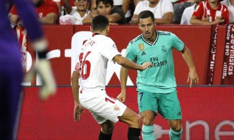 "¿Hazard gordo? Será por la camiseta blanca" "¿Hazard gordo? Será por la camiseta blanca"