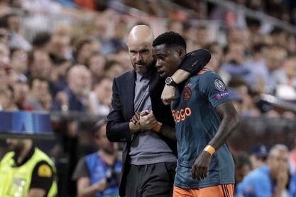 0-3. Mucho Ajax para un desafortunado Valencia 0-3. Mucho Ajax para un desafortunado Valencia