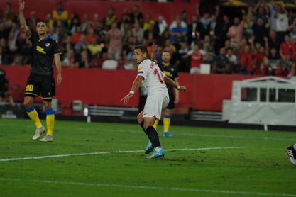 Chicharito: "Estoy con mucha ilusión" Chicharito: "Estoy con mucha ilusión"