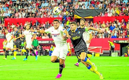 Rony va, poco a poco, ofreciendo más. Rony va, poco a poco, ofreciendo más.