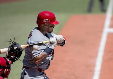 5-4. Los Cardenales triunfan y empatan la serie; Molina, el héroe 5-4. Los Cardenales triunfan y empatan la serie; Molina, el héroe
