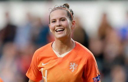 Van Dongen se lleva el duelo bético europeo Van Dongen se lleva el duelo bético europeo
