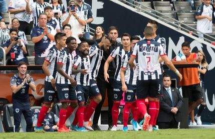 Los Rayados de Monterrey vencen a los Cafetaleros y saltan al primer lugar Los Rayados de Monterrey vencen a los Cafetaleros y saltan al primer lugar