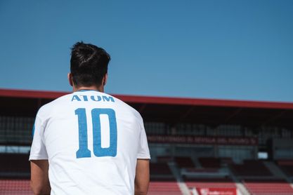 Óliver Torres posa para ESTADIO Deportivo. Óliver Torres posa para ESTADIO Deportivo.