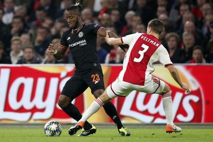 0-1. Batshuayi anula al Ajax 0-1. Batshuayi anula al Ajax