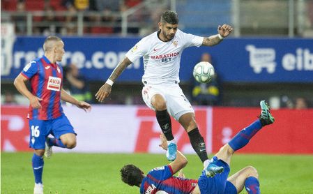 Éver Banega ha completado 493 pases en lo que va de Liga Éver Banega ha completado 493 pases en lo que va de Liga