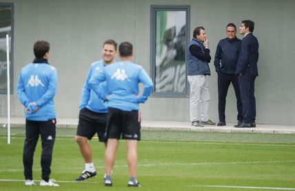 El Betis busca técnico El Betis busca técnico