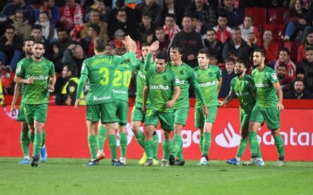 Portu asalta Los Cármenes y la Real Sociedad alcanza a Barça y Real Madrid Portu asalta Los Cármenes y la Real Sociedad alcanza a Barça y Real Madrid