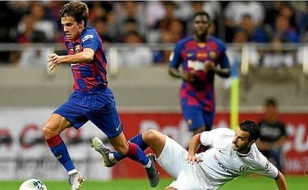 Un Ex Canterano Del Espanyol A Riqui Puig Parece Que Eres El Unico Jugador Que Recibe Patadas Estadio Deportivo