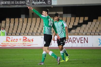 Raúl García celebra su diana. Raúl García celebra su diana.