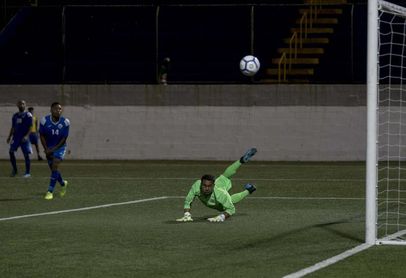 Cuba borra a Nicaragua de la cancha en juego de muchas carreras y un solo gol Cuba borra a Nicaragua de la cancha en juego de muchas carreras y un solo gol