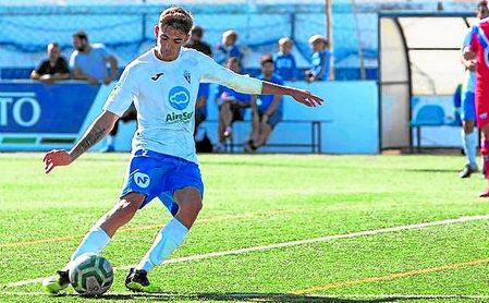 Miguel Gómez, el 'jefe' del líder Castilleja - http://estadiodeportivo.com/