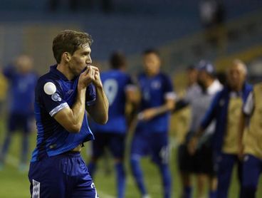 2-0. El mexicano De los Cobos fija récord y confirma a El Salvador en Liga A 2-0. El mexicano De los Cobos fija récord y confirma a El Salvador en Liga A