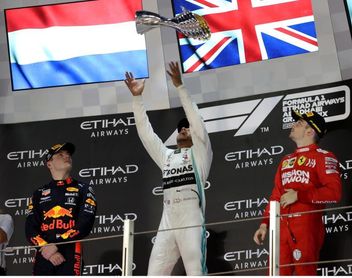 Hamilton apunta al 'Kaiser', Max y Leclerc brillan y Sainz firma su mejor año Hamilton apunta al 'Kaiser', Max y Leclerc brillan y Sainz firma su mejor año