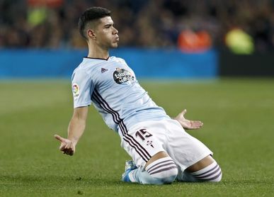 Olaza da el susto al final del entrenamiento con un golpe en tobillo Olaza da el susto al final del entrenamiento con un golpe en tobillo