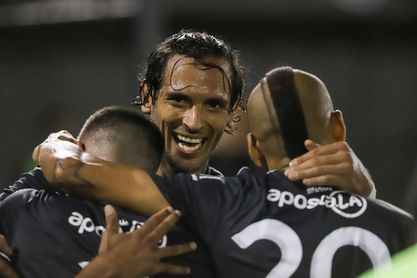 Recital de Roque Santa Cruz, con triplete, deja a Olimpia rozando el Clausura Recital de Roque Santa Cruz, con triplete, deja a Olimpia rozando el Clausura