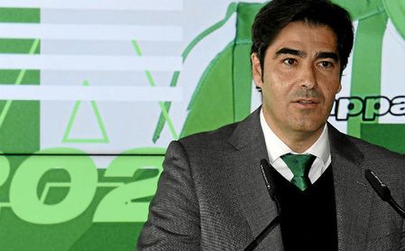 Haro respaldó a Andrés Guardado en el acto que oficializaba la renovación. Haro respaldó a Andrés Guardado en el acto que oficializaba la renovación.
