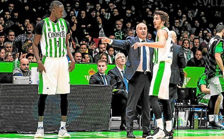 Contra Real Madrid y Bilbao Basket Segura dio minutos a Slaughter de base en detrimento de Sipahi, mientras ofrecía descanso a Oliver. Contra Real Madrid y Bilbao Basket Segura dio minutos a Slaughter de base en detrimento de Sipahi, mientras ofrecía descanso a Oliver.