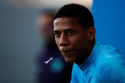 El director deportivo del Milan se reúne en Barcelona con Todibo El director deportivo del Milan se reúne en Barcelona con Todibo