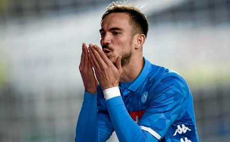 Fabián no renueva y el Betis espera otro pellizco. Fabián no renueva y el Betis espera otro pellizco.