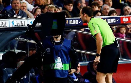 Un VAR "transparente" y tecnología en la línea de gol en la nueva Supercopa Un VAR "transparente" y tecnología en la línea de gol en la nueva Supercopa