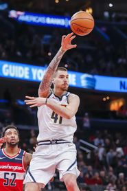 100-86. Porter guía a Nuggets en el duelo entre los hermanos Hernangómez 100-86. Porter guía a Nuggets en el duelo entre los hermanos Hernangómez