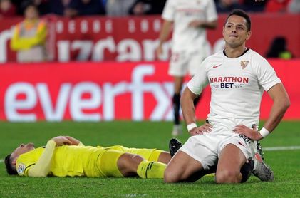 Chicharito, ausente del entrenamiento, mientras negocia su pase a la MLS Chicharito, ausente del entrenamiento, mientras negocia su pase a la MLS