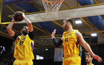 90-94. El Barça pone oficio y sufrimiento para seguir en positivo 90-94. El Barça pone oficio y sufrimiento para seguir en positivo
