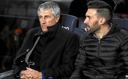 Setién recupera a Messi, Busquets y Piqué para jugar en Mestalla Setién recupera a Messi, Busquets y Piqué para jugar en Mestalla