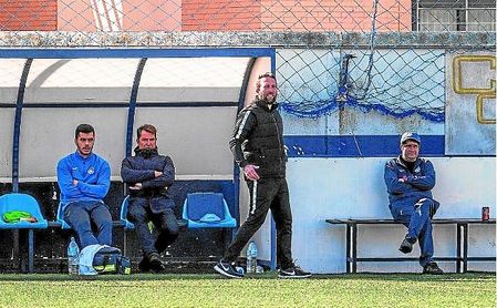 Alfonso Lozano, técnico alcoreño. Alfonso Lozano, técnico alcoreño.