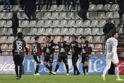 Con triplete del inglés Richards, Pachuca elimina a Venados Con triplete del inglés Richards, Pachuca elimina a Venados