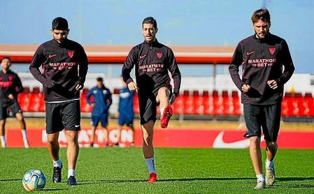 El Sevilla ha trabajado esta mañana en la ciudad deportiva. El Sevilla ha trabajado esta mañana en la ciudad deportiva.