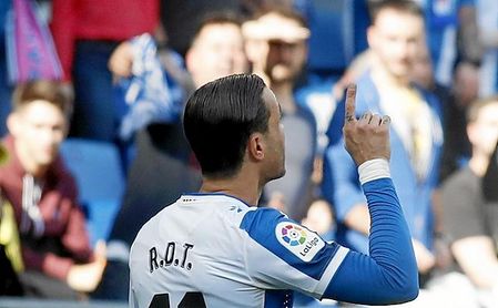 De Tomás es la gran amenaza para la zaga nervionense. De Tomás es la gran amenaza para la zaga nervionense.