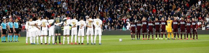 El Bernabéu celebra el título de Copa de baloncesto y homenajea a Gistau El Bernabéu celebra el título de Copa de baloncesto y homenajea a Gistau