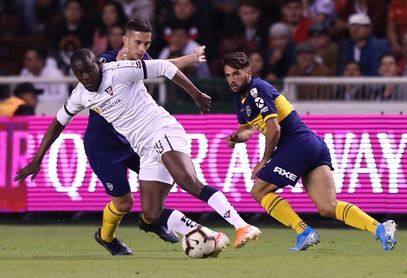 Martínez y Mastriani anotan dobletes y Delfín inicia con un triunfo la defensa del título del fútbol en Ecudor Martínez y Mastriani anotan dobletes y Delfín inicia con un triunfo la defensa del título del fútbol en Ecudor