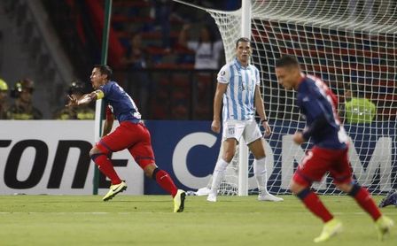 Chile mete dos equipos en la Sudamericana y Medellín se insinúa en la Libertadores Chile mete dos equipos en la Sudamericana y Medellín se insinúa en la Libertadores