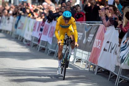 Jakob Fuglsang gana la ronda andaluza y el belga Dylan Teuns la última etapa Jakob Fuglsang gana la ronda andaluza y el belga Dylan Teuns la última etapa