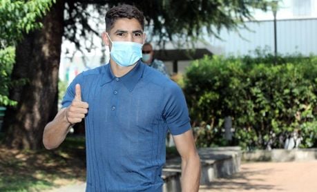 Achraf Hakimi pasa en Milán el reconocimiento médico previo a su fichaje por el Inter Achraf Hakimi pasa en Milán el reconocimiento médico previo a su fichaje por el Inter