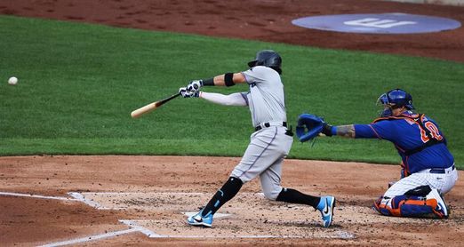 El venezolano Rojas lidera racimo de 4 carreras en triunfo de los Marlins El venezolano Rojas lidera racimo de 4 carreras en triunfo de los Marlins