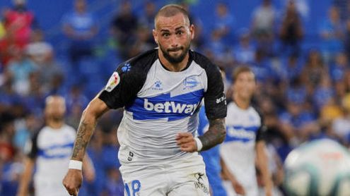 Movimientos para la posible salida de Aleix Vidal. Movimientos para la posible salida de Aleix Vidal.