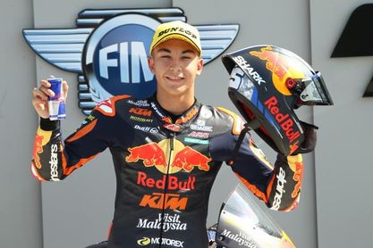 Raúl Fernández suma una nueva "pole" Raúl Fernández suma una nueva "pole"