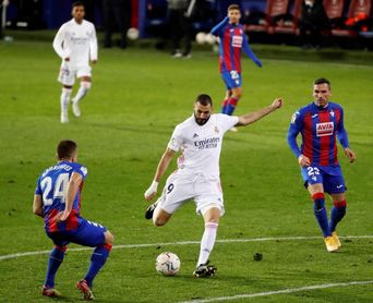 Real Madrid, brillo y apuros para seguir la estela del Atlético Real Madrid, brillo y apuros para seguir la estela del Atlético