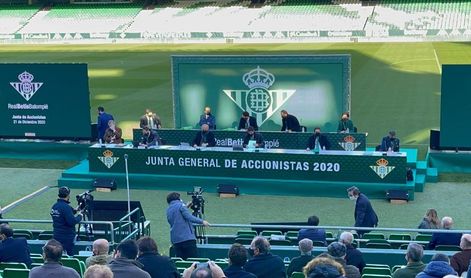 Abucheos y pitos a Antonio Cordón por decir que "a veces se quiere que el Betis pierda" Abucheos y pitos a Antonio Cordón por decir que "a veces se quiere que el Betis pierda"