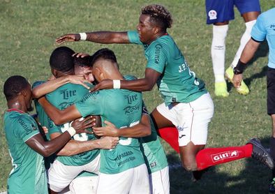 Olimpia y Marathón inician como visitantes semifinales del Apertura hondureño Olimpia y Marathón inician como visitantes semifinales del Apertura hondureño