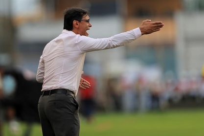 Doce de los 16 entrenadores de la Serie A en Ecuador serán extranjeros Doce de los 16 entrenadores de la Serie A en Ecuador serán extranjeros