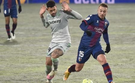 El último pretendiente de Sanabria y lo que piensa el Betis de él El último pretendiente de Sanabria y lo que piensa el Betis de él