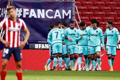 El árbitro no asignó a Morales el gol ante el Atleti y sigue a cinco del récord El árbitro no asignó a Morales el gol ante el Atleti y sigue a cinco del récord