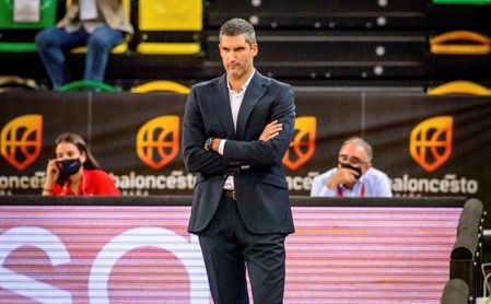 El Valencia se encomienda a la defensa ante IDK para empezar a soñar El Valencia se encomienda a la defensa ante IDK para empezar a soñar